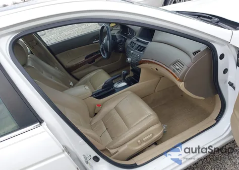 2010 Honda Accord 3.5 Ex-L z USA, uszkodzony, nr VIN 1HGCP3F86AA003165